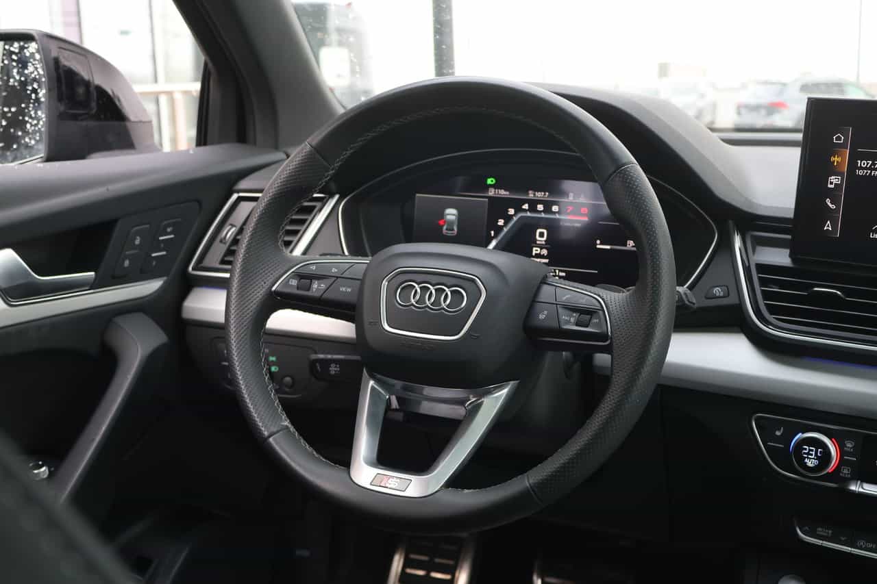 2023 Audi Q5 Progressiv 45 - Image 2