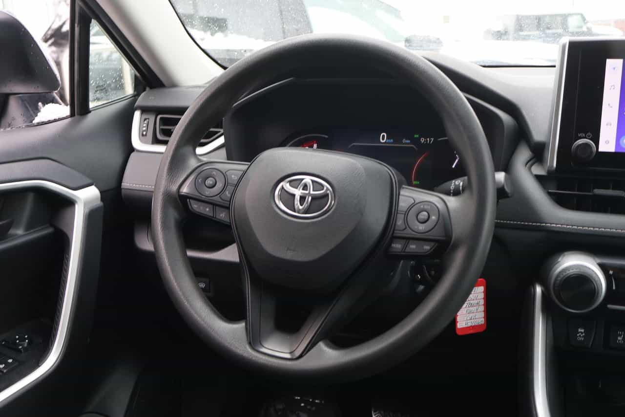Image 2 Toyota Rav4 LE 2024