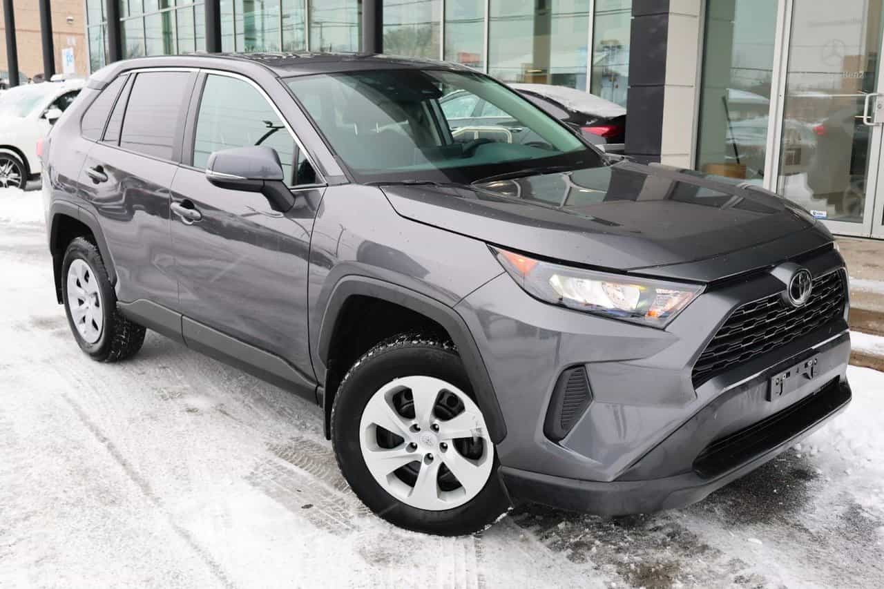 Image 4 Toyota Rav4 LE 2024