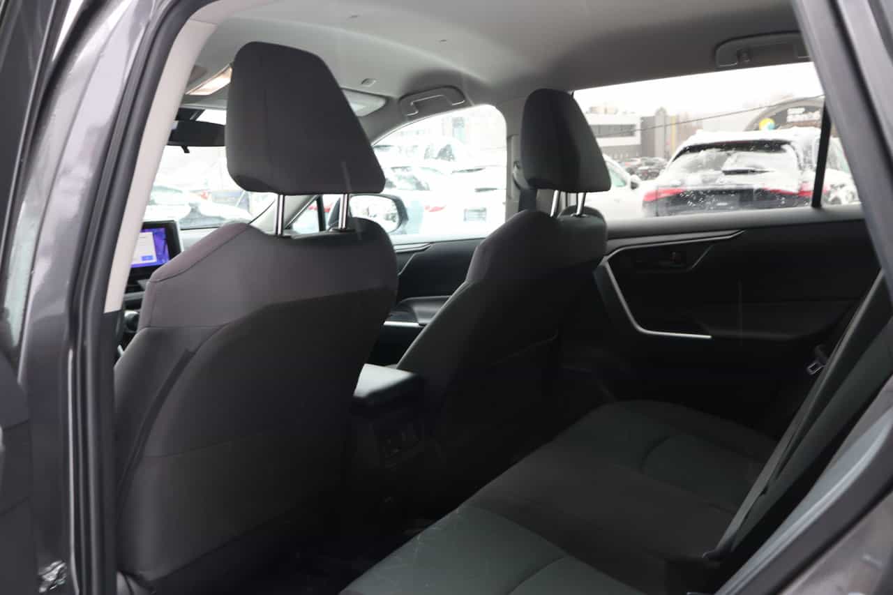 2024 Toyota Rav4 LE - Image 11