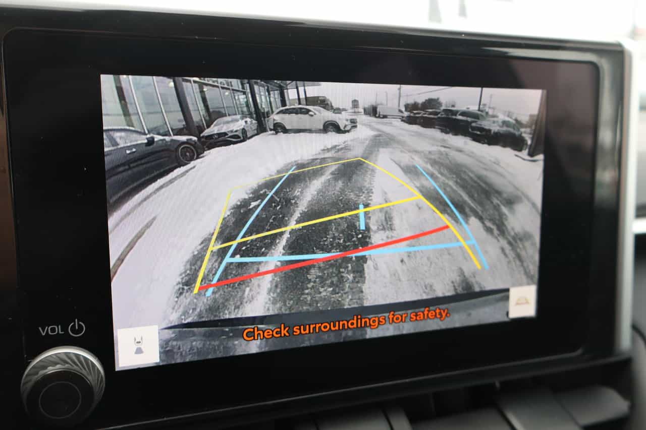 2024 Toyota Rav4 LE - Image 18