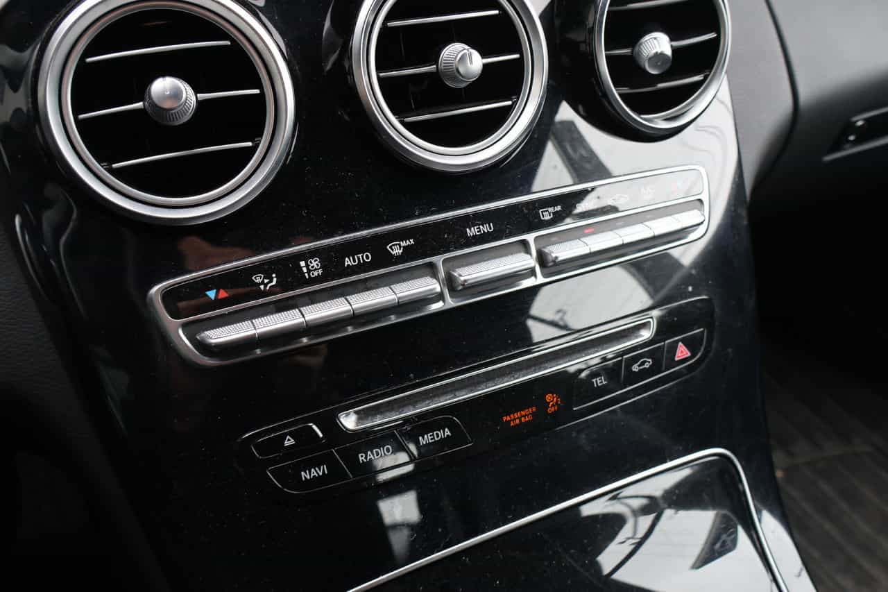 Image 21 Mercedes-Benz C-Class C300 2018