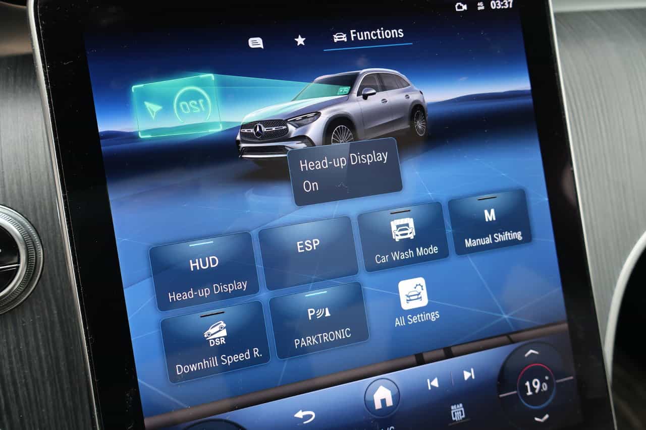 Image 19 Mercedes-Benz GLC-Class GLC300 2023