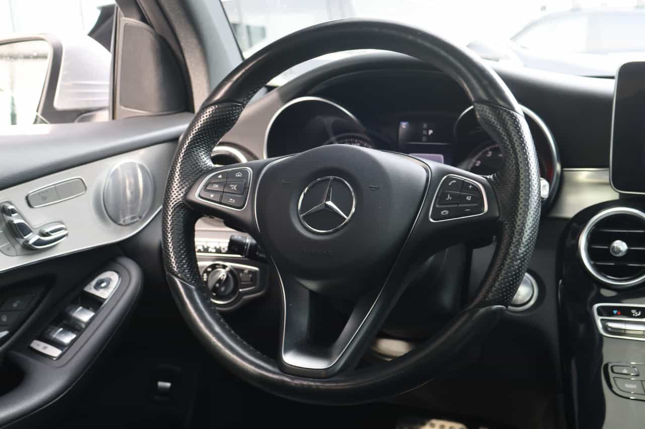 Image 3 Mercedes-Benz GLC-Class GLC300 2017