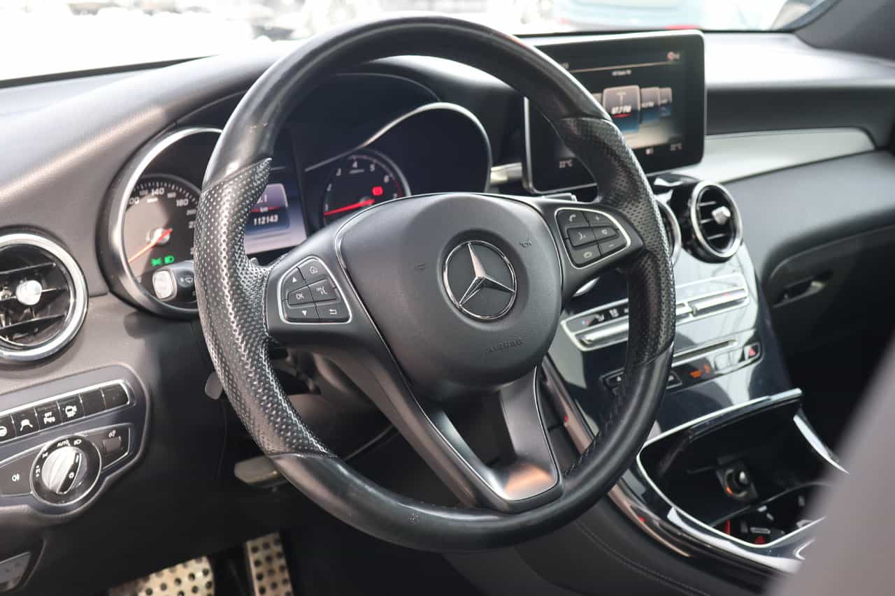 Image 10 Mercedes-Benz GLC-Class GLC300 2017