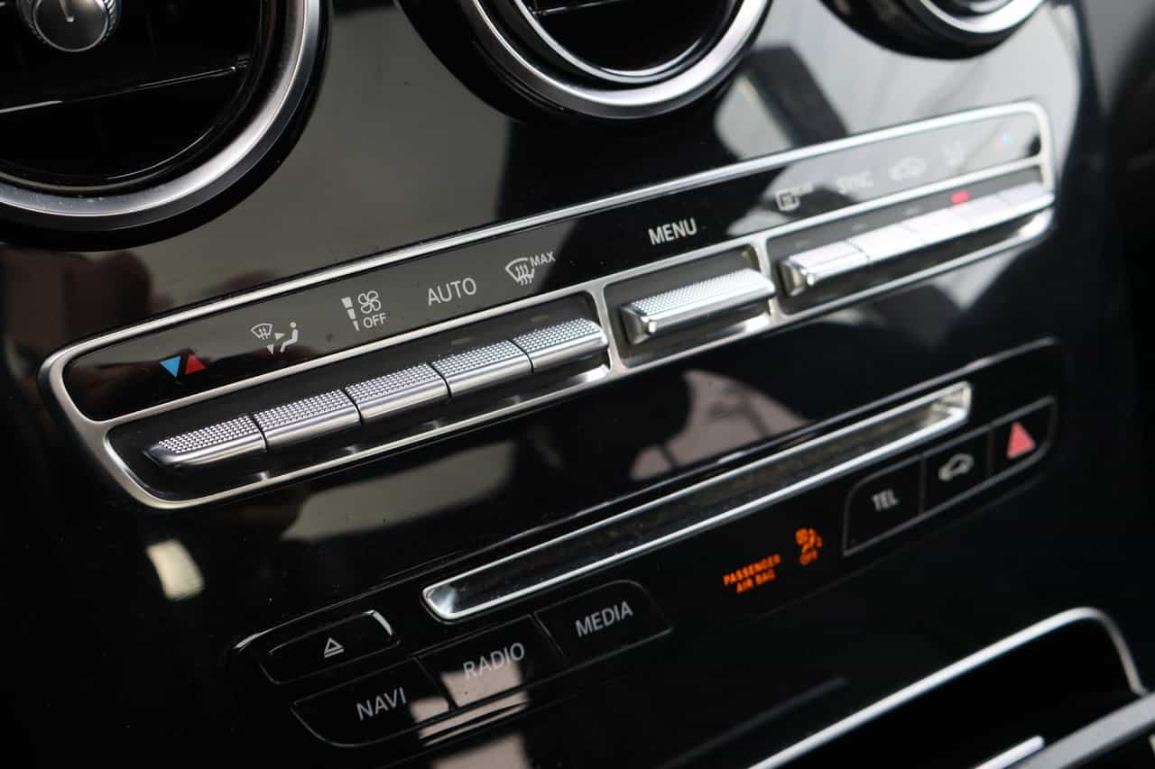 Image 23 Mercedes-Benz GLC-Class GLC300 2017