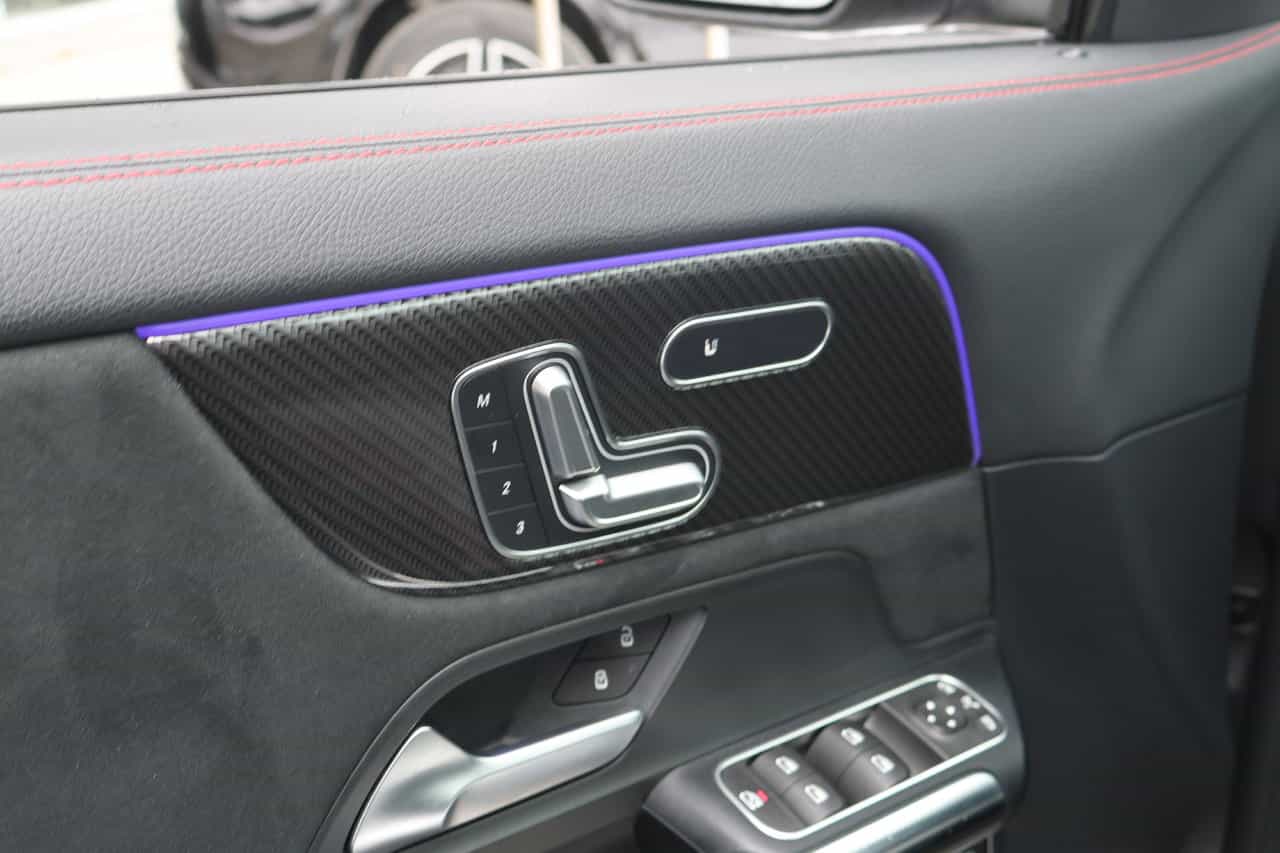 Image 10 Mercedes-Benz GLA-Class GLA250 2021