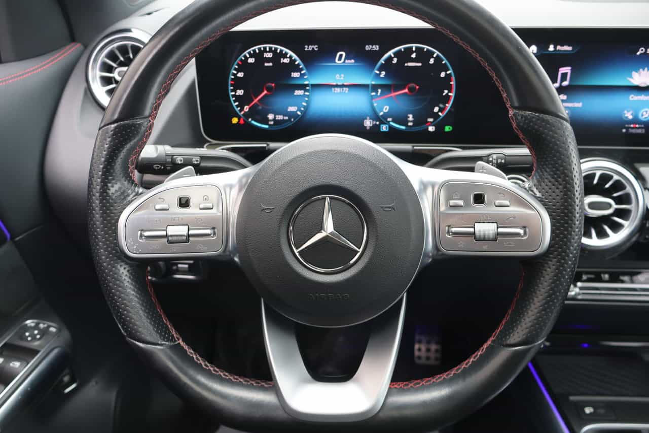 Image 14 Mercedes-Benz GLA-Class GLA250 2021