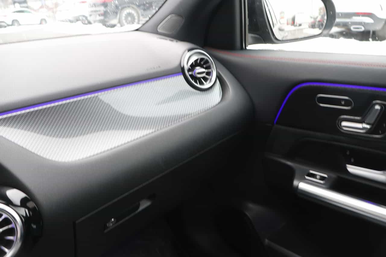 Image 15 Mercedes-Benz GLA-Class GLA250 2021