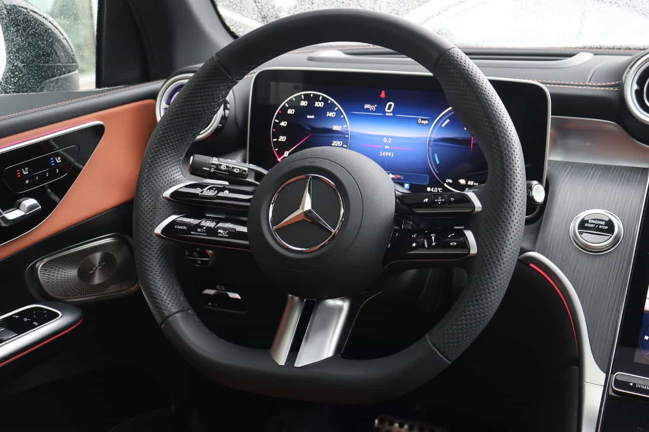 Image 2 Mercedes-Benz GLC GLC350e 2026