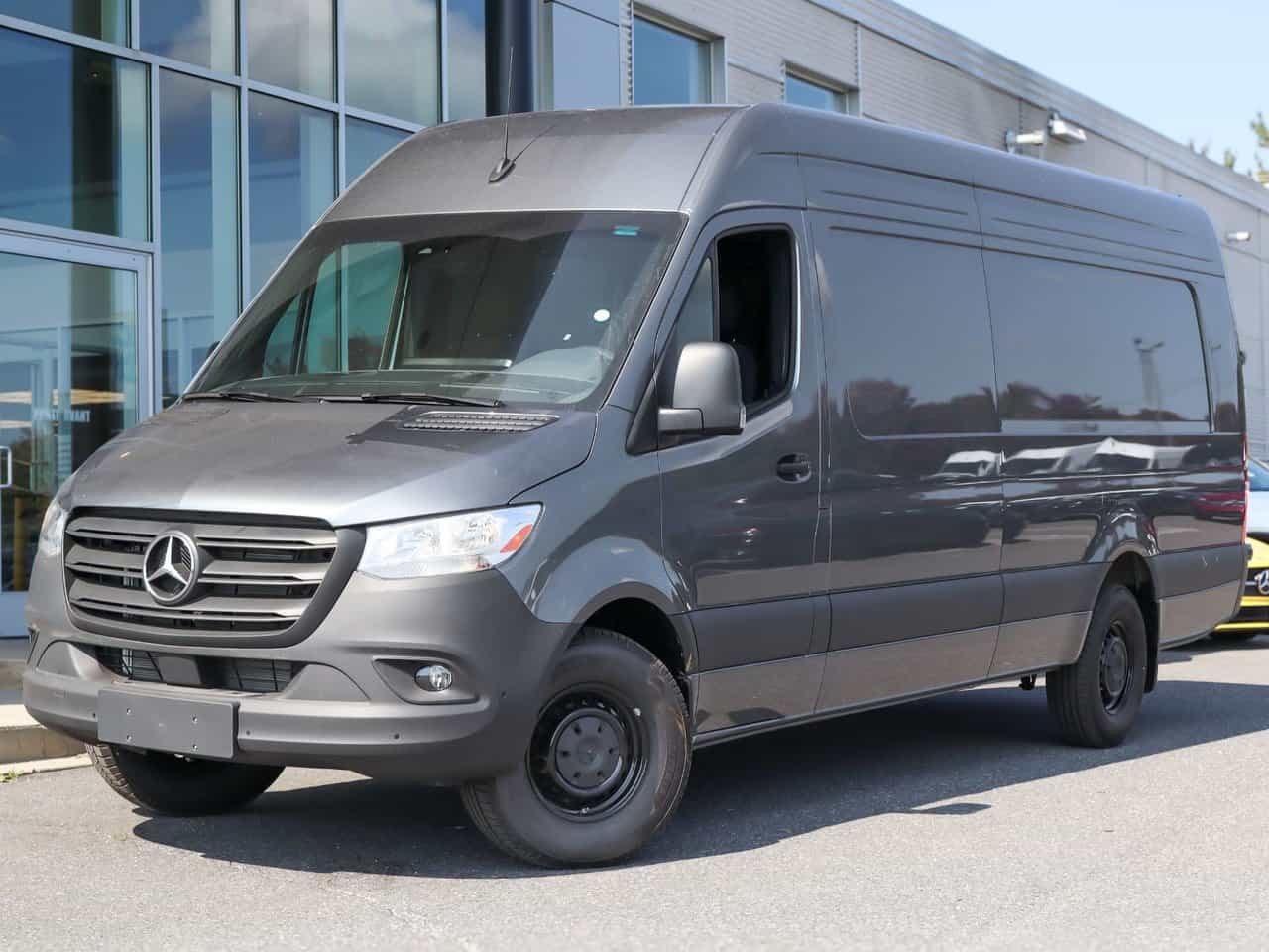 Image 1 Mercedes-Benz Sprinter 2C170Eh 2024