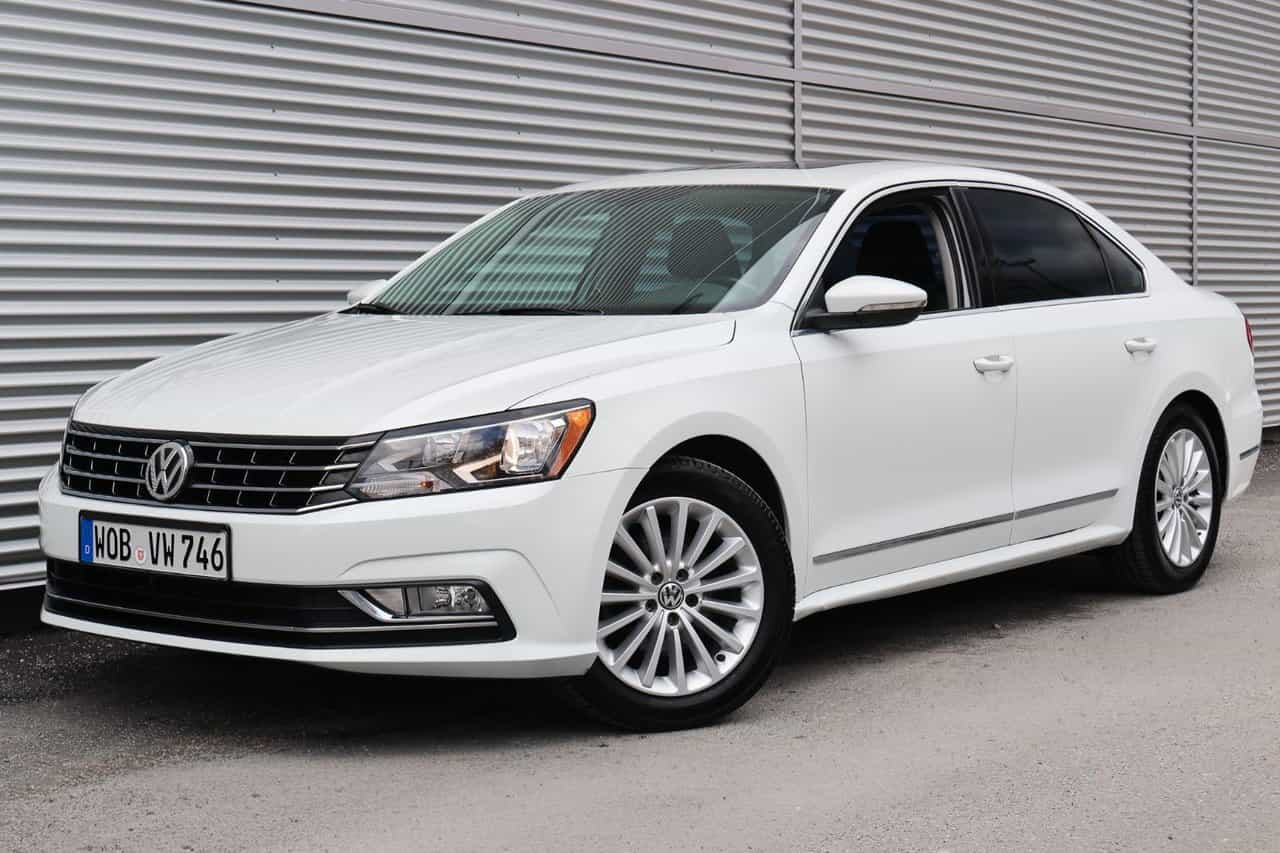 2016 Volkswagen Passat Comfortline - Image 1