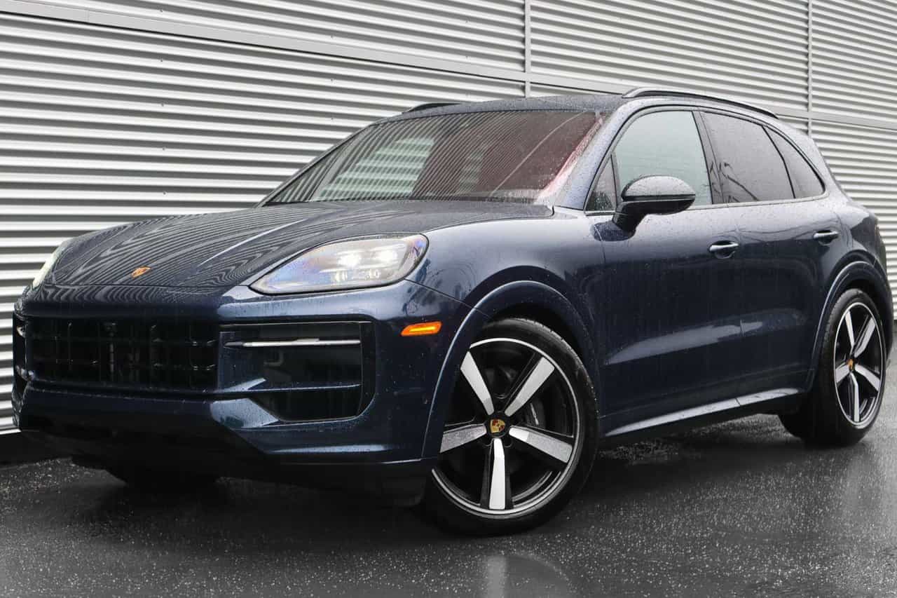 Image 1 Porsche Cayenne Base 2024
