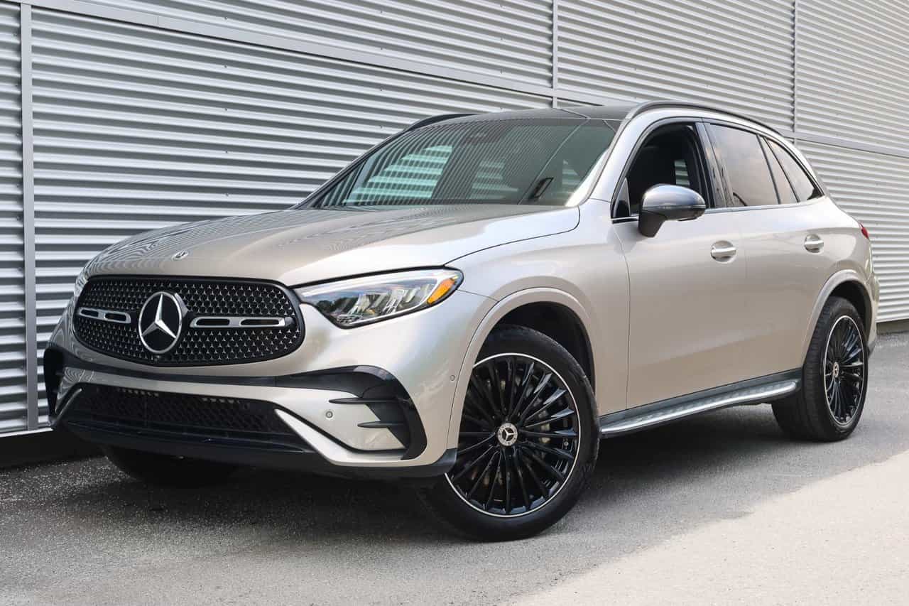 2024 Mercedes-Benz GLC GLC300 - Image 1