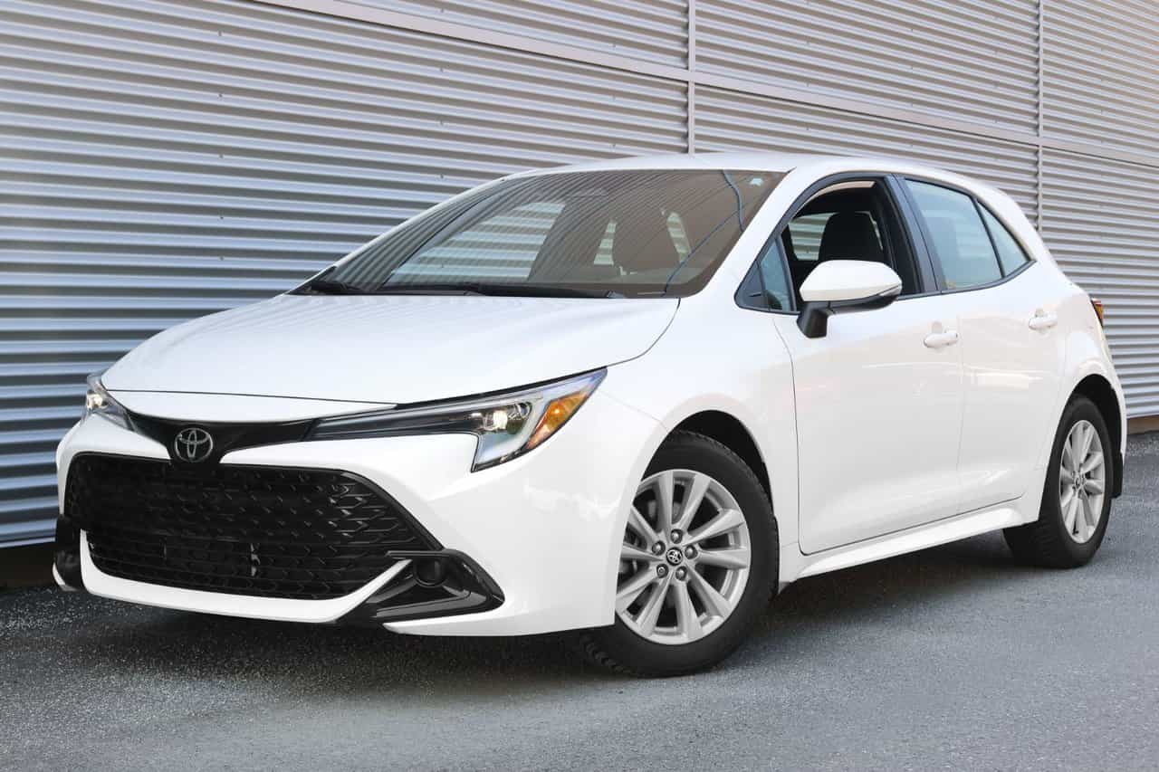 2025 Toyota Corolla Hatchback SE - Image 1
