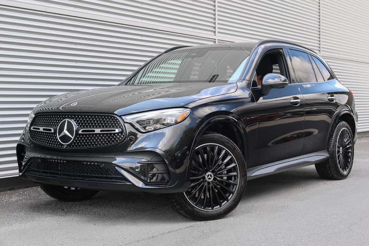 2023 Mercedes-Benz GLC-Class GLC300 - Image 1