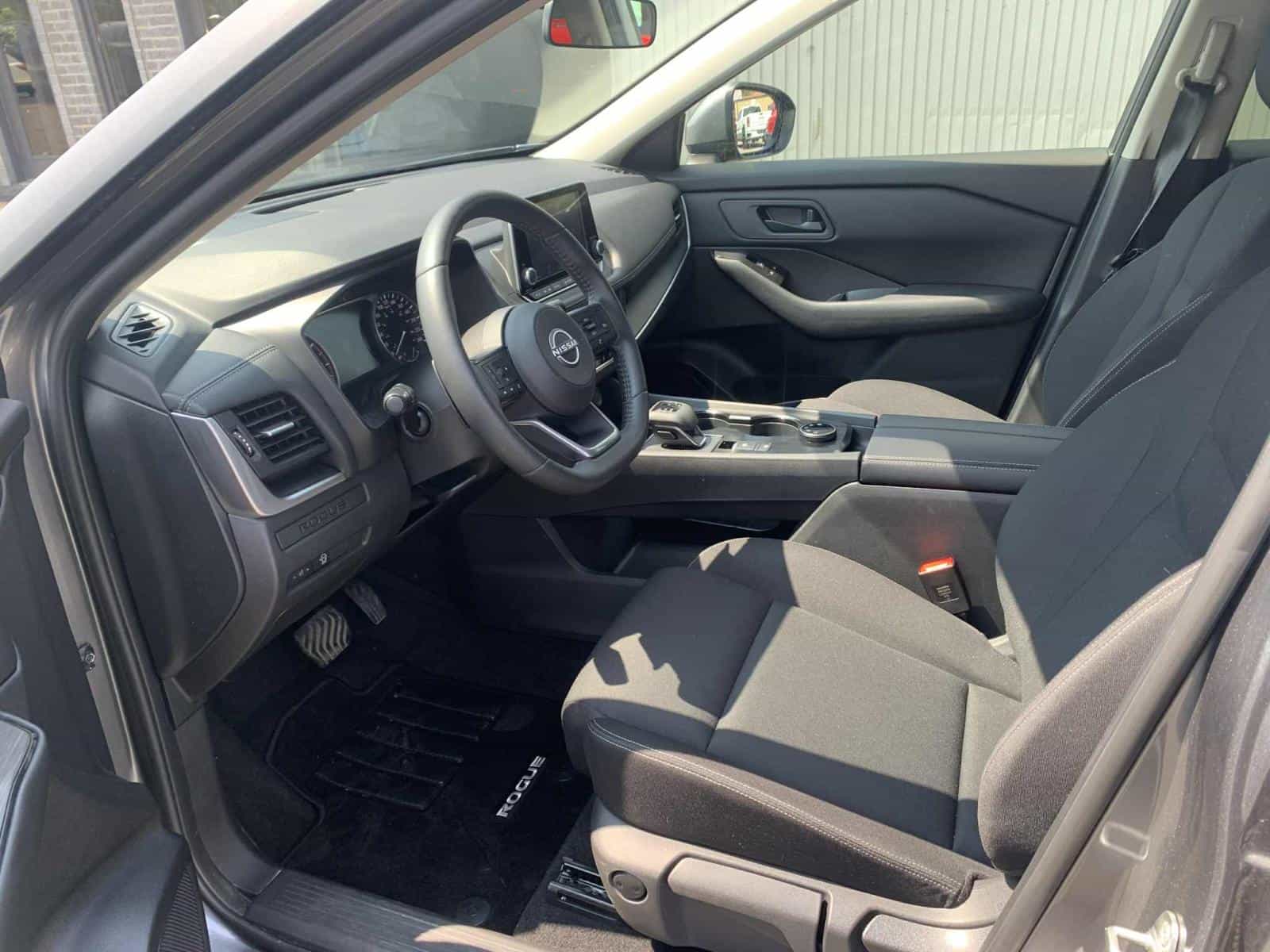 2024 Nissan Rogue S - Image 7