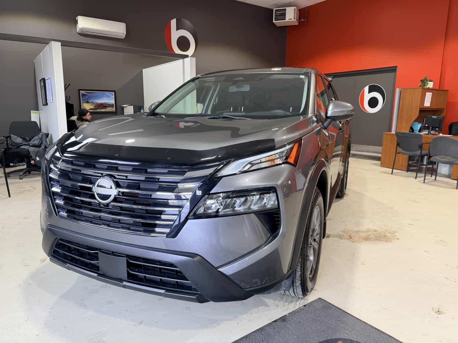 2024 Nissan Rogue S - Image 1