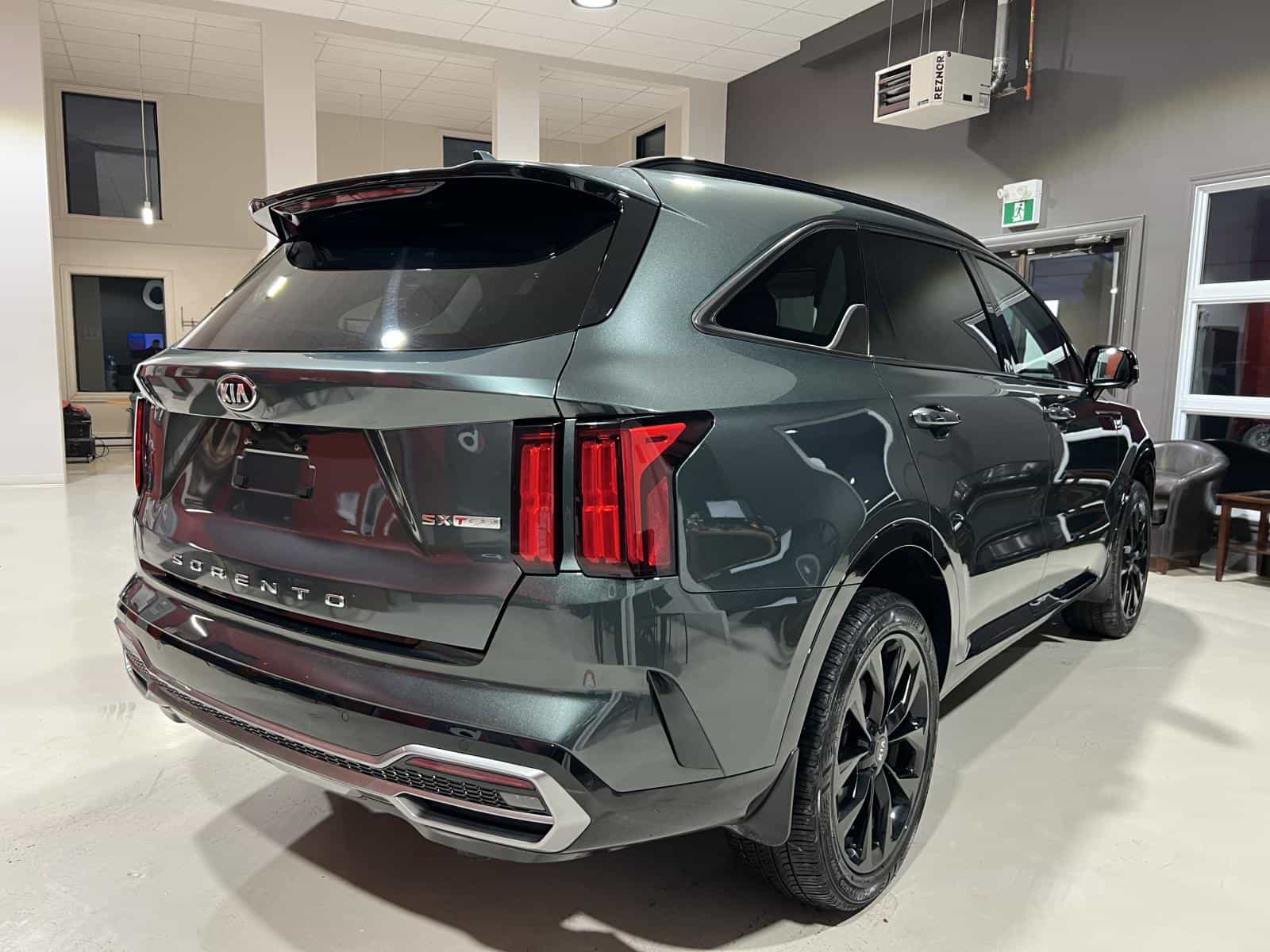 2021 Kia Sorento SX - Image 13