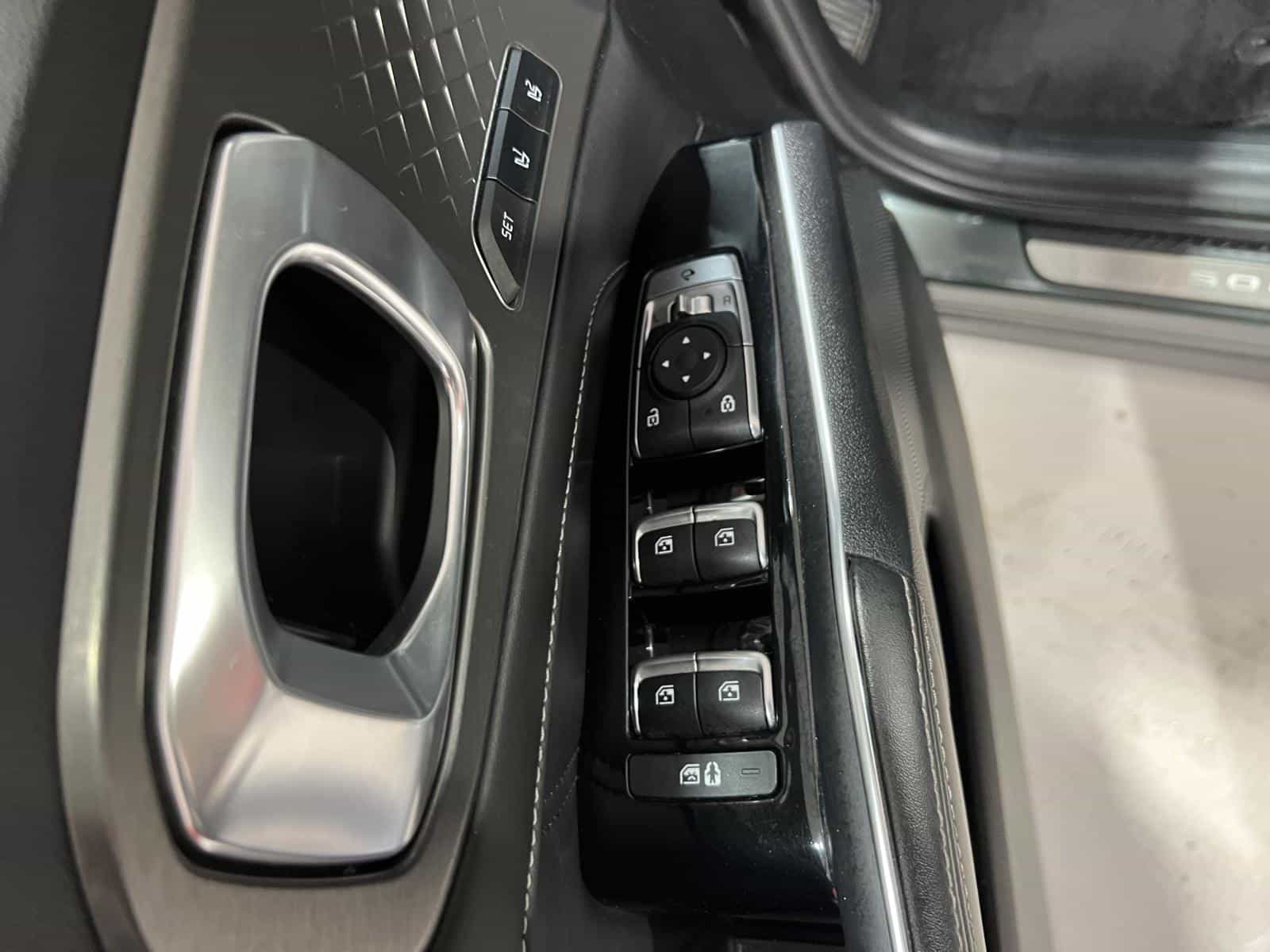 2021 Kia Sorento SX - Image 21