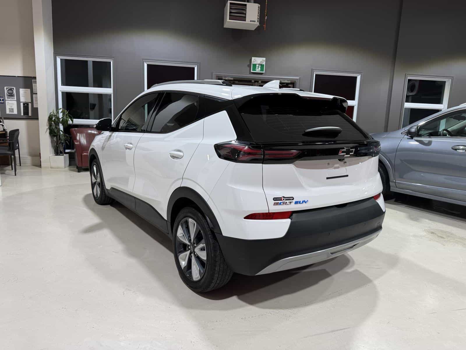 Image 4 Chevrolet Bolt EUV LT 2023