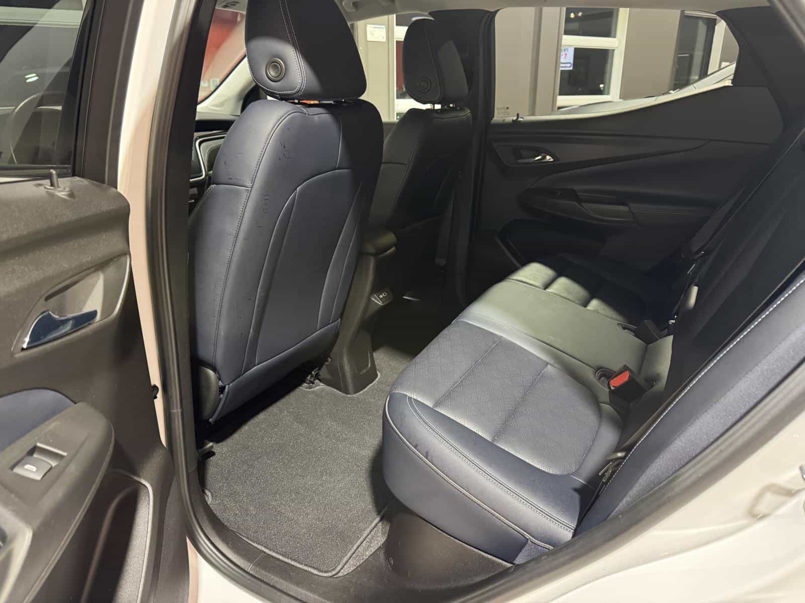 2023 Chevrolet Bolt EUV LT - Image 12