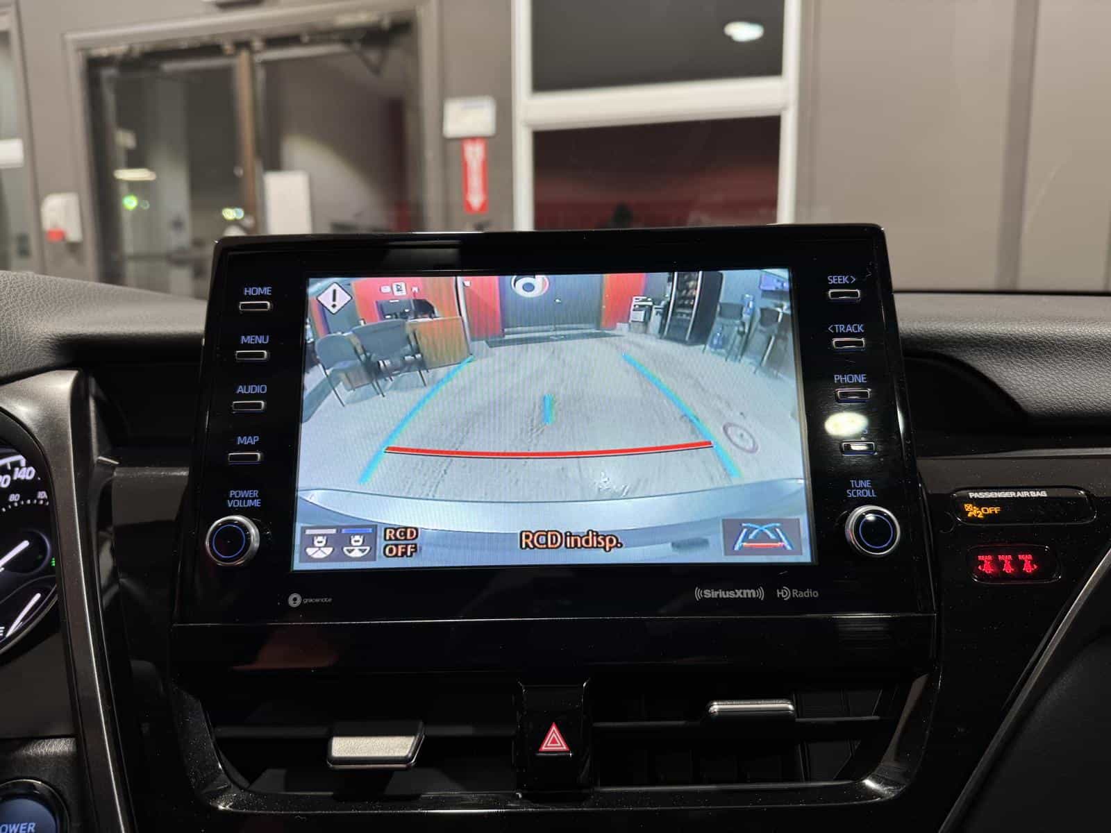 2023 Toyota Camry SE Hybrid - Image 23