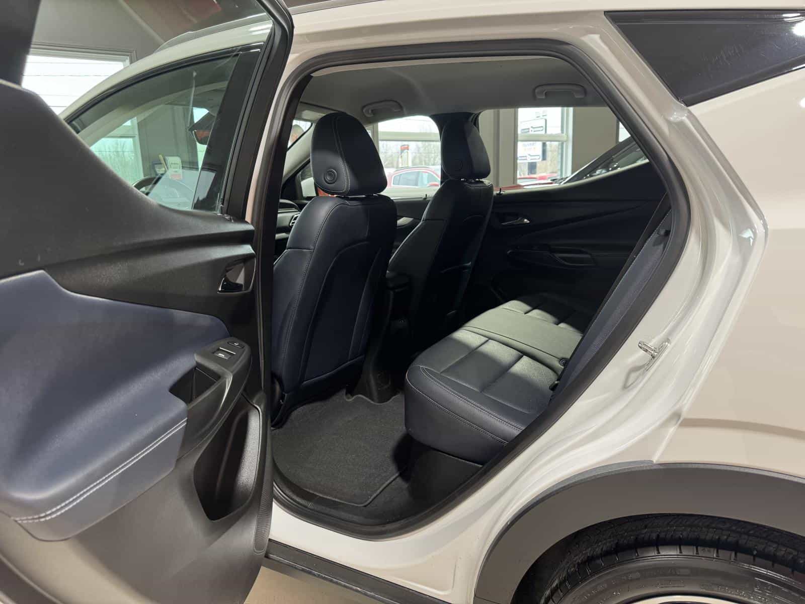 2023 Chevrolet Bolt EUV Premier - Image 13