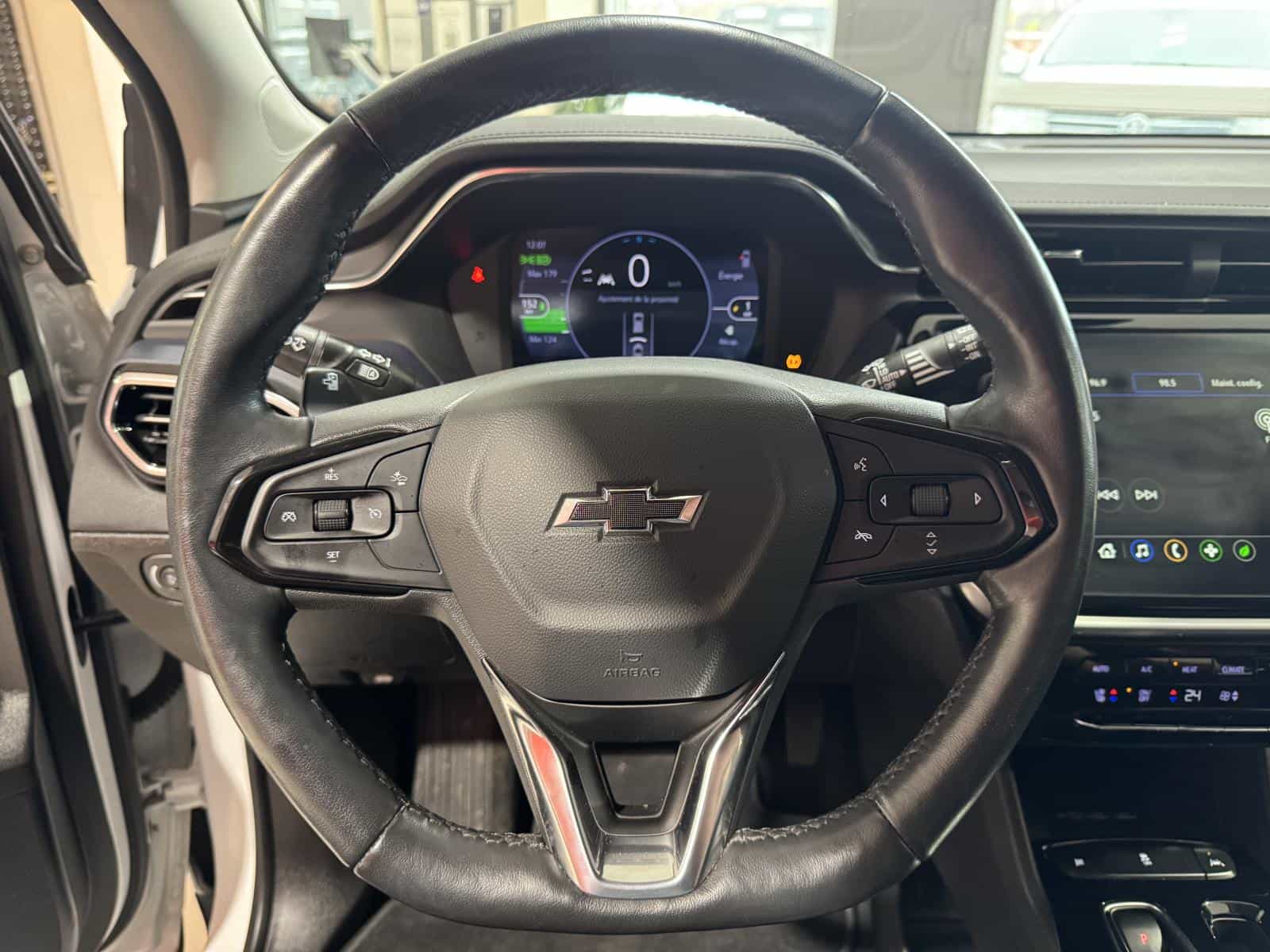 2023 Chevrolet Bolt EUV Premier - Image 19