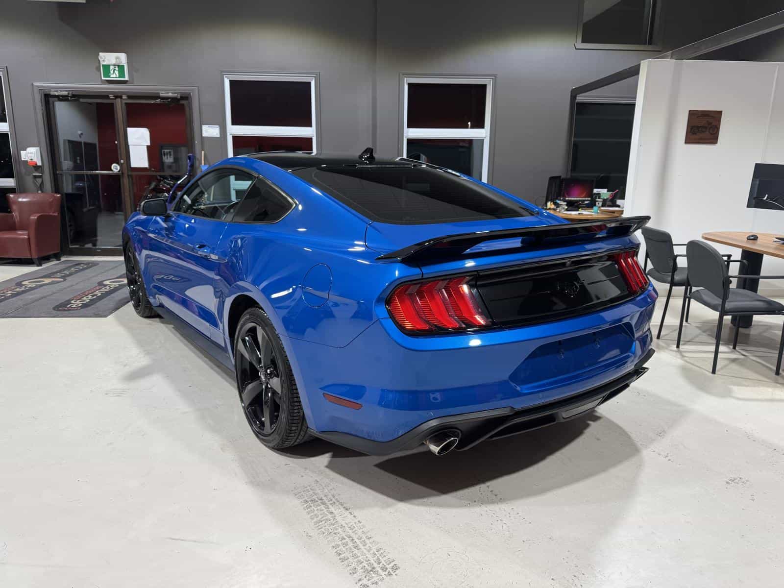 2021 Ford Mustang Eco - Image 4