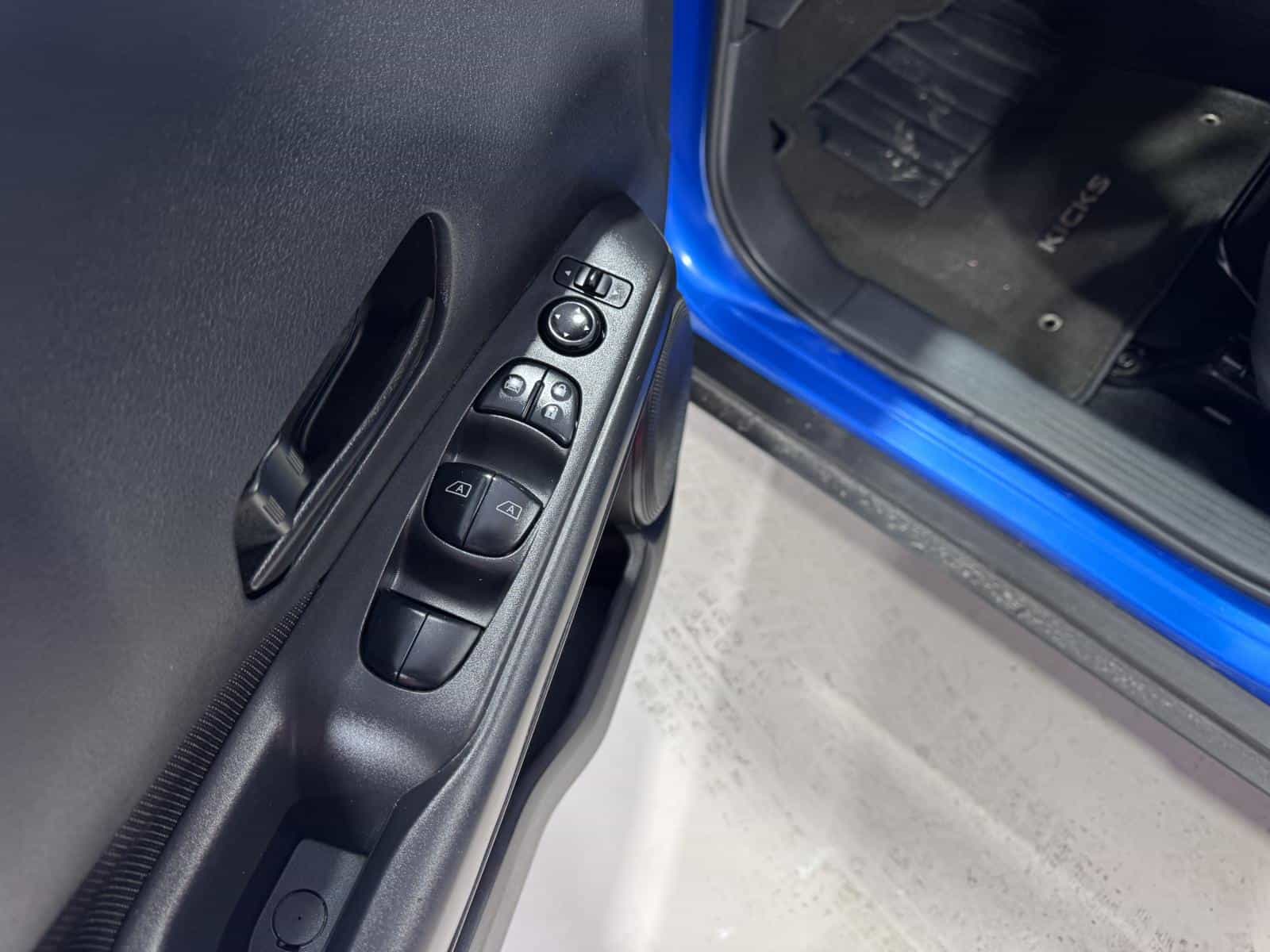 2024 Nissan Kicks S - Image 16