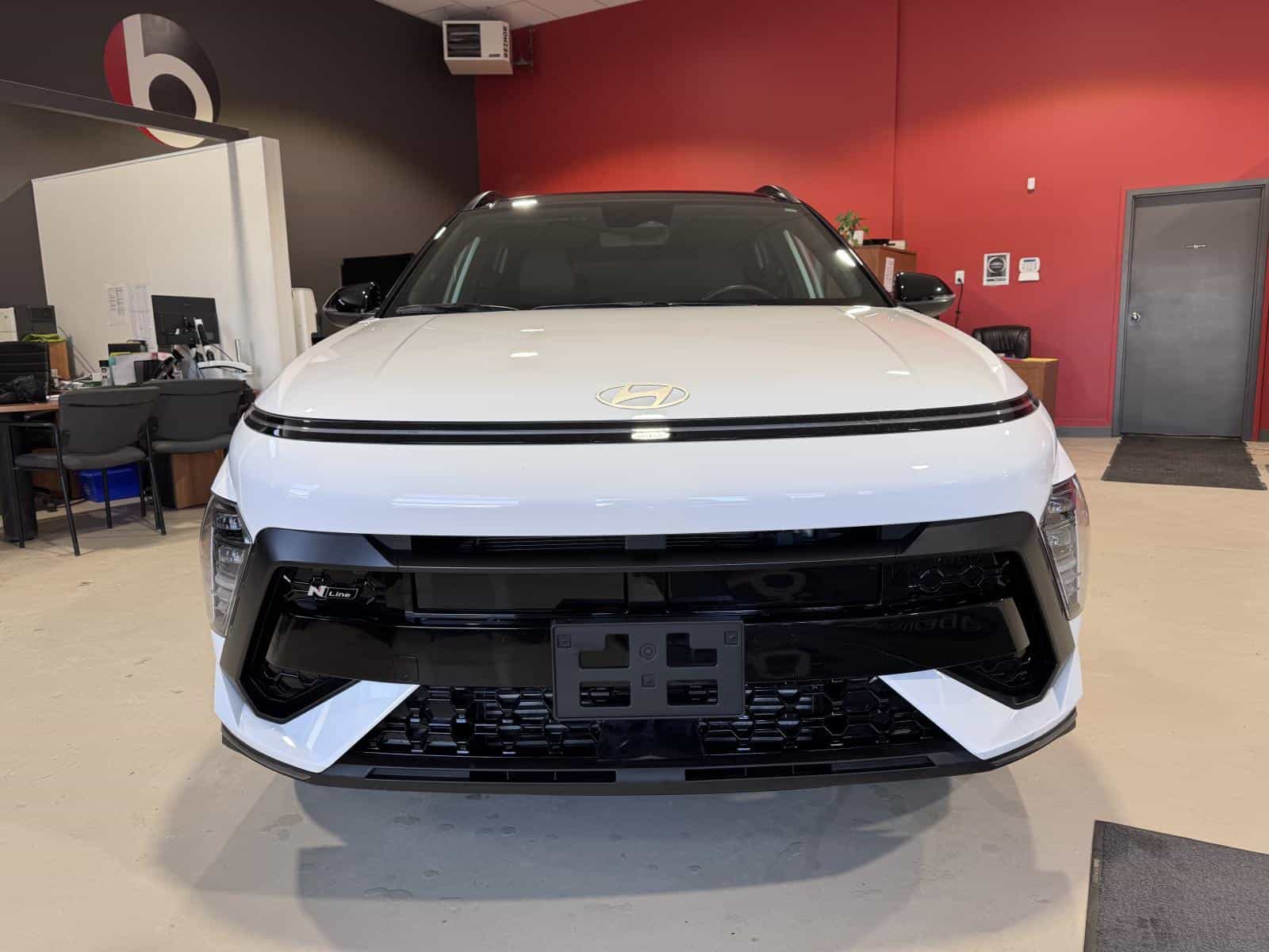 2024 Hyundai Kona N Line - Image 12