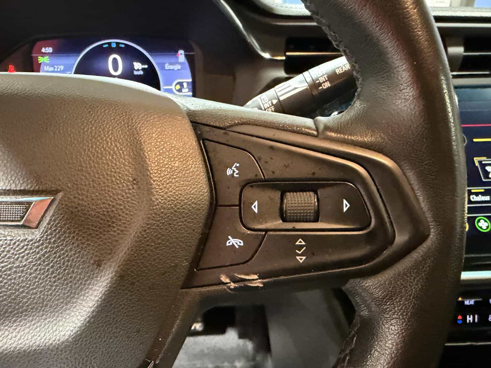 2023 Chevrolet Bolt EV LT - Image 20