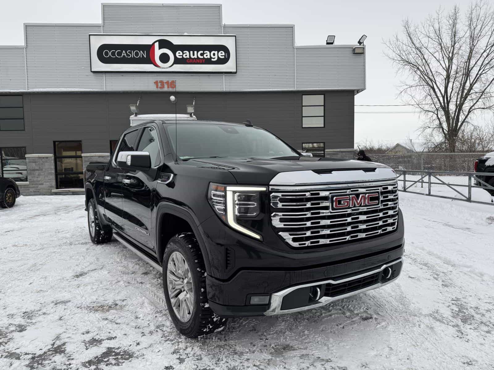 2023 GMC Sierra 1500 Denali - Image 11