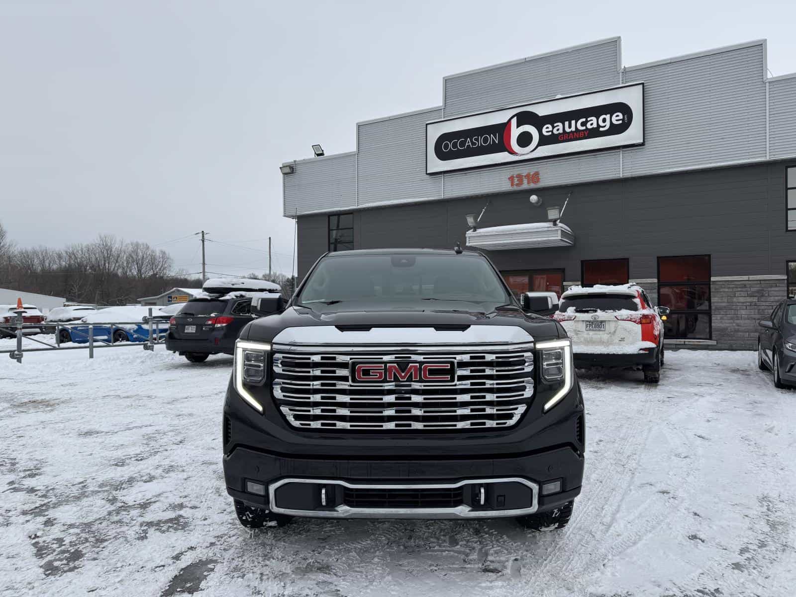 2023 GMC Sierra 1500 Denali - Image 12