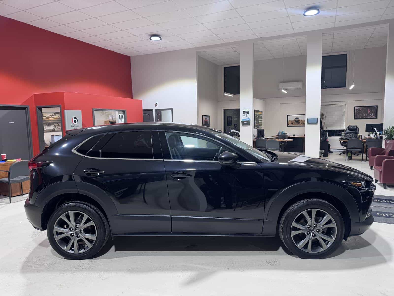 2022 Mazda CX-30 GT - Image 11