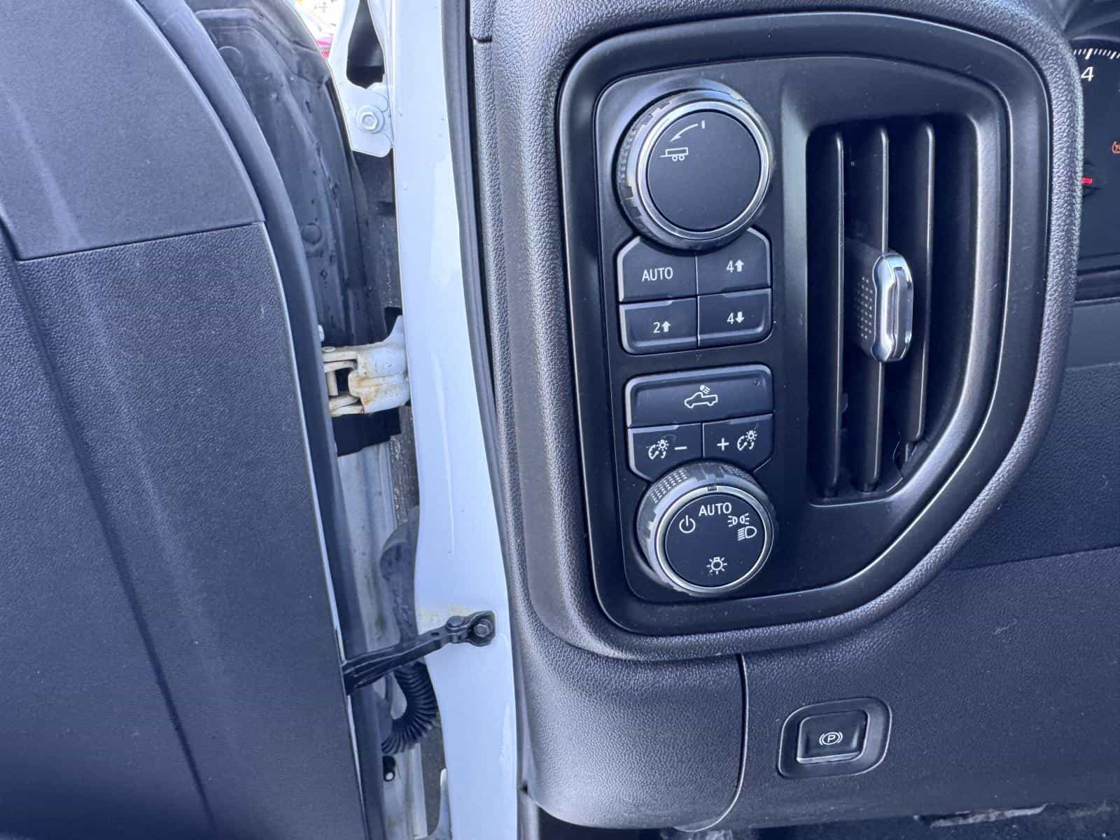 Image 16 Chevrolet Silverado 1500 Custom Trail Boss 2024