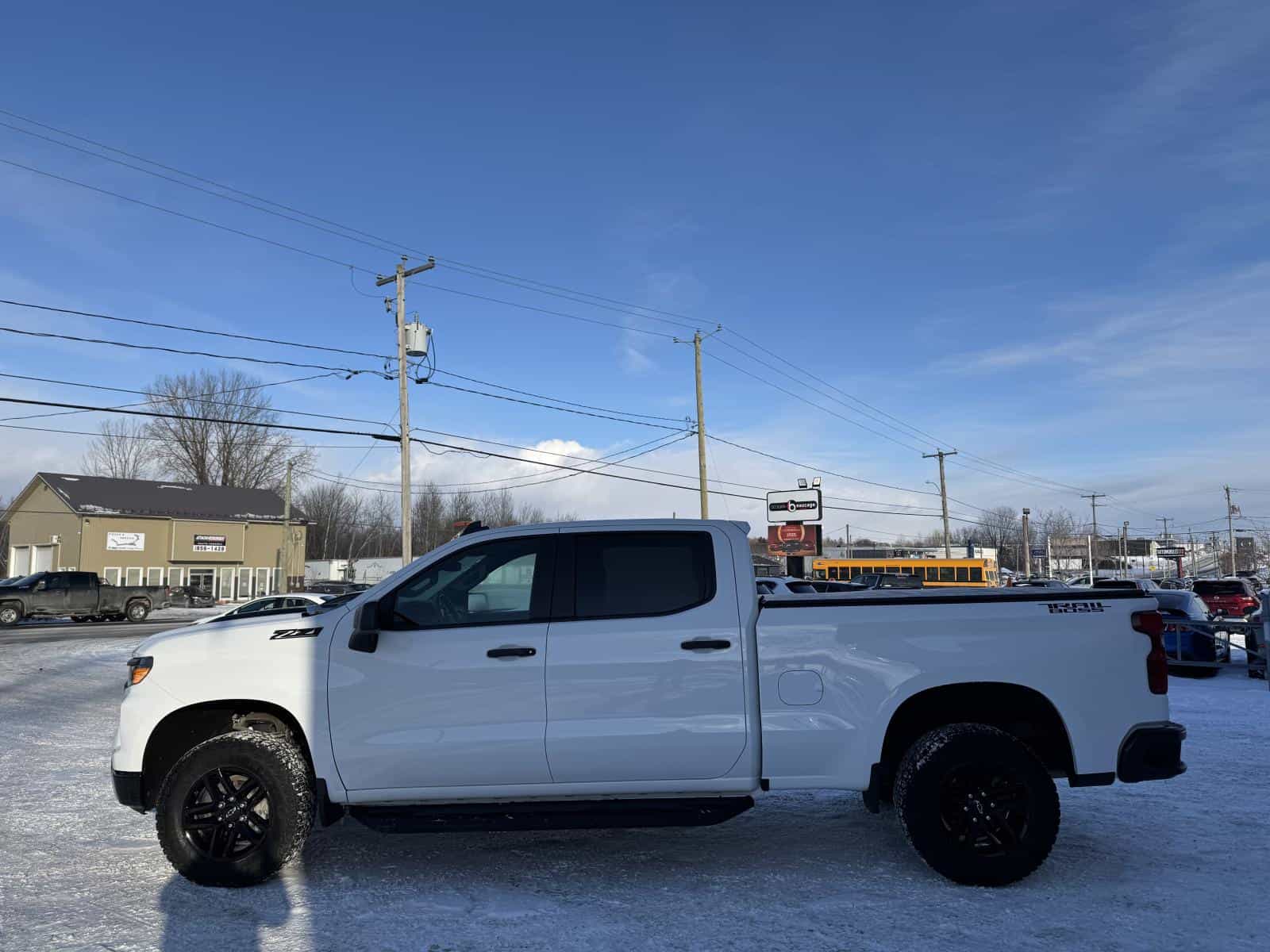 2024 Chevrolet Silverado 1500 Custom Trail Boss - Image 3