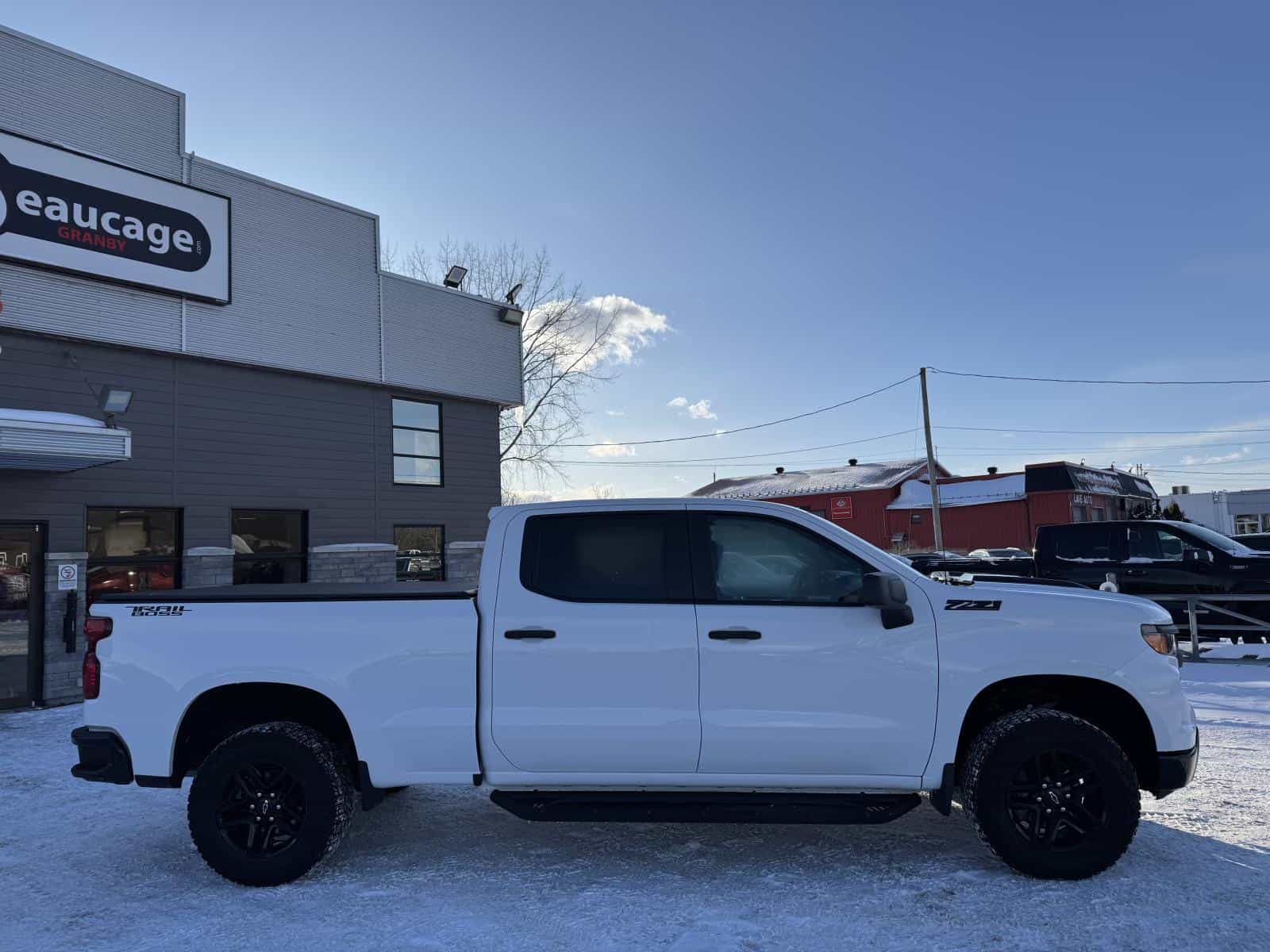 2024 Chevrolet Silverado 1500 Custom Trail Boss - Image 9