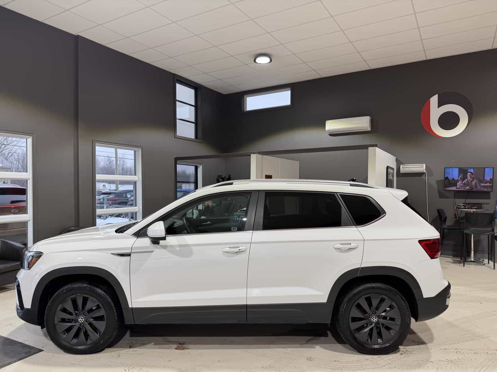 2022 Volkswagen Taos Comfortline - Image 3