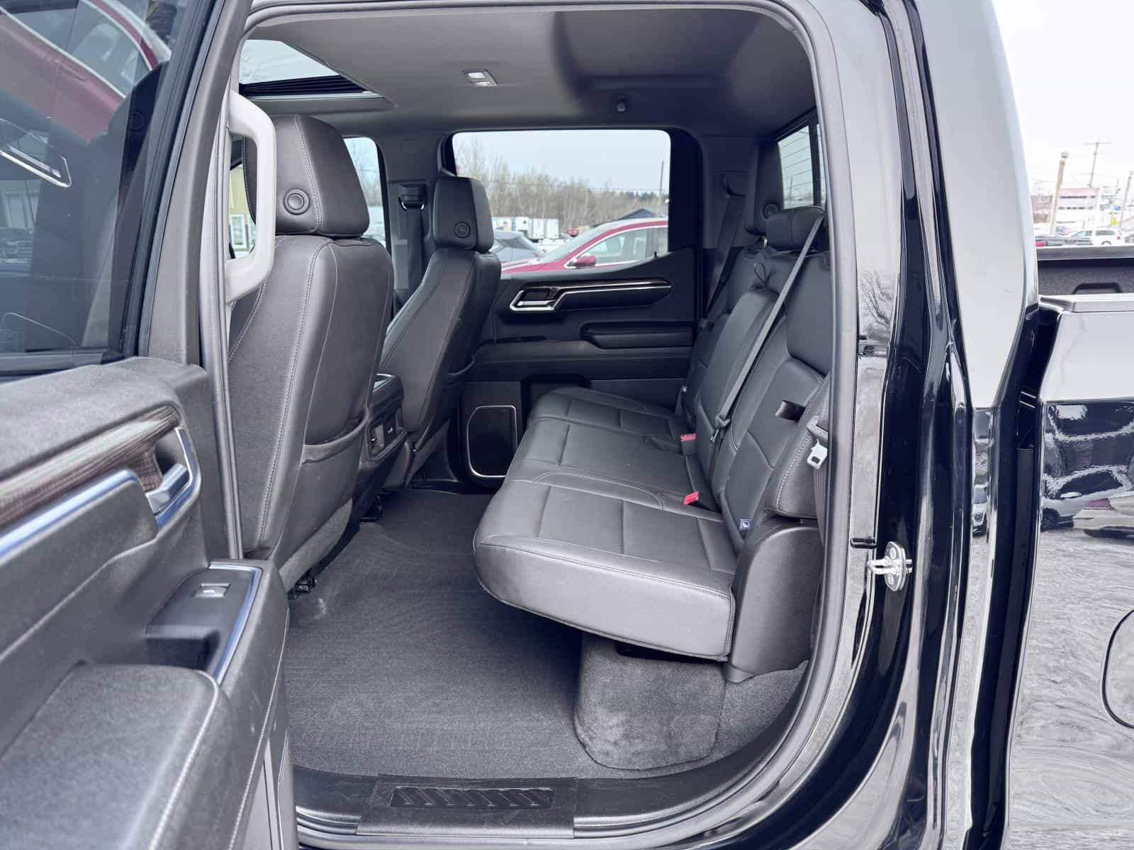 2024 Chevrolet Silverado 1500 RST - Image 13