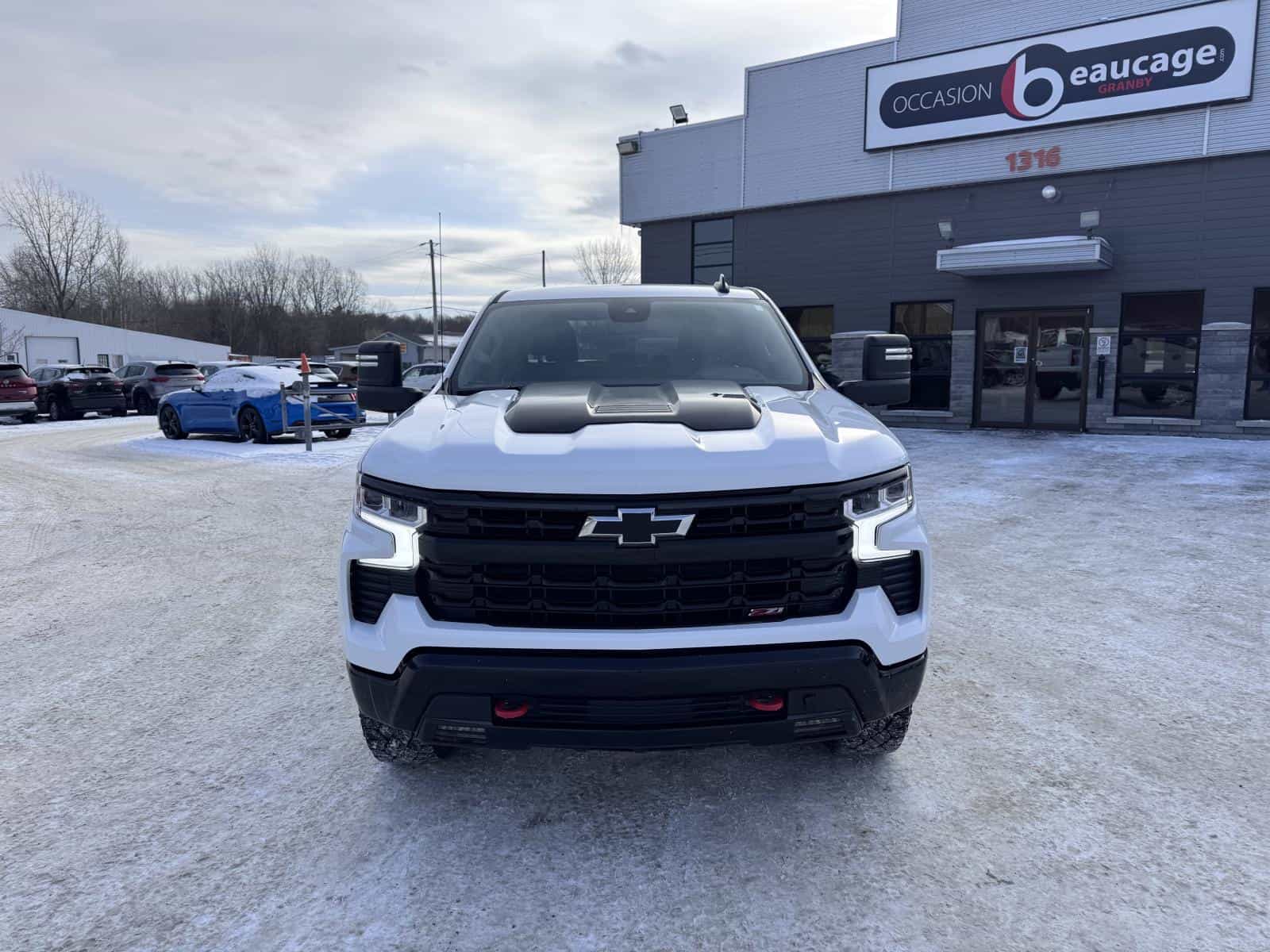 2023 Chevrolet Silverado 1500 LT Trail Boss - Image 12