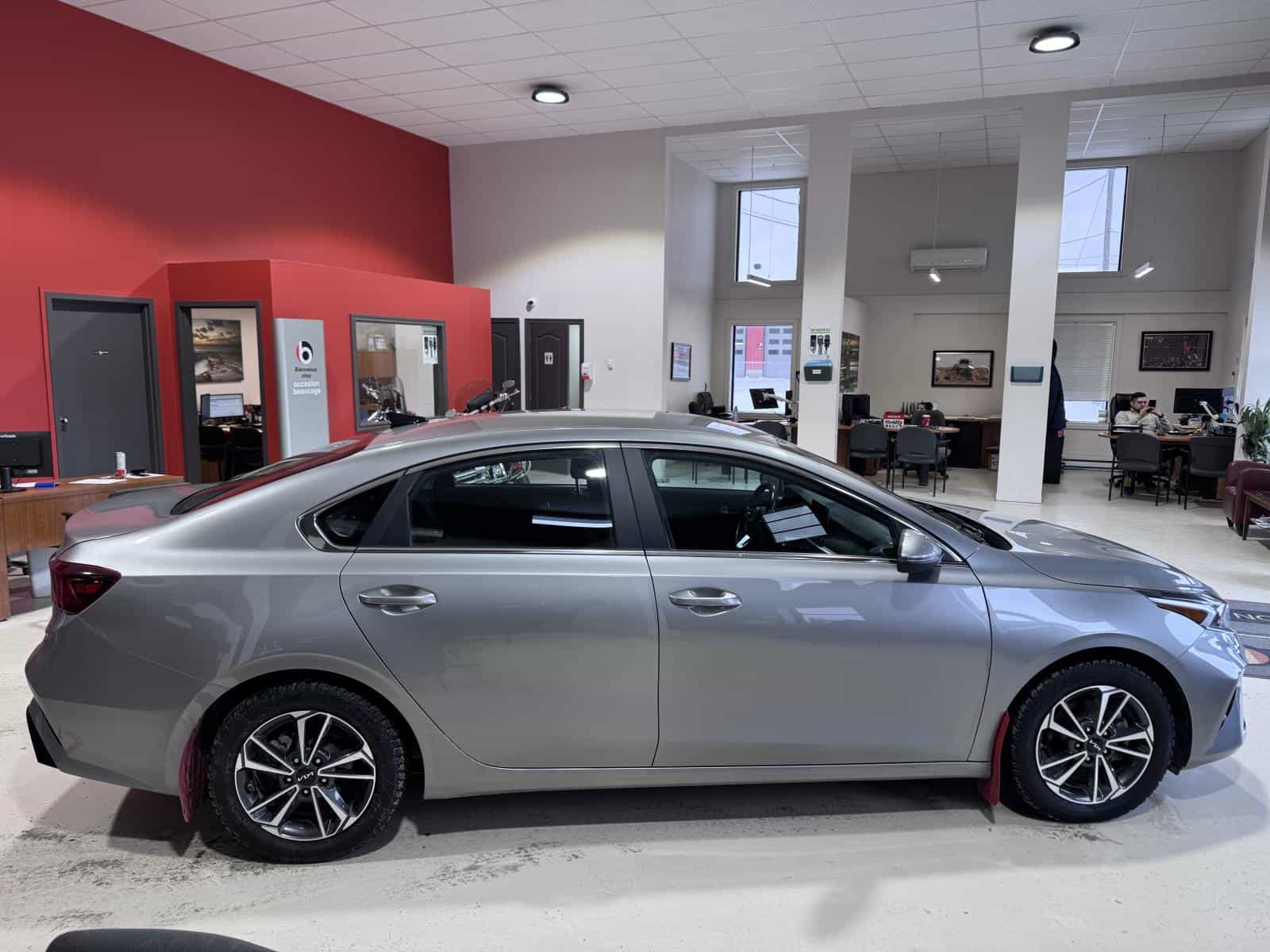 2023 Kia Forte EX - Image 8