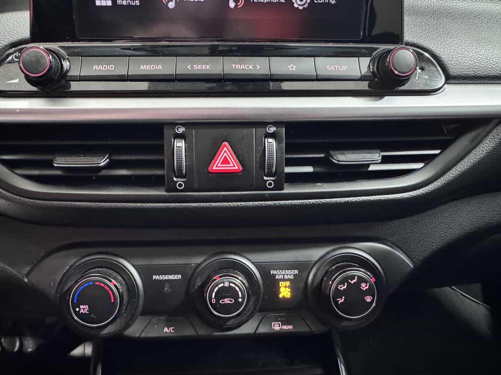 2023 Kia Forte EX - Image 23