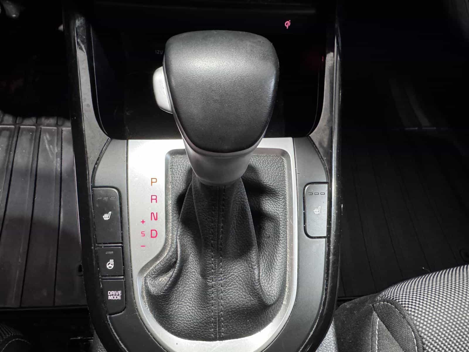 2023 Kia Forte EX - Image 24