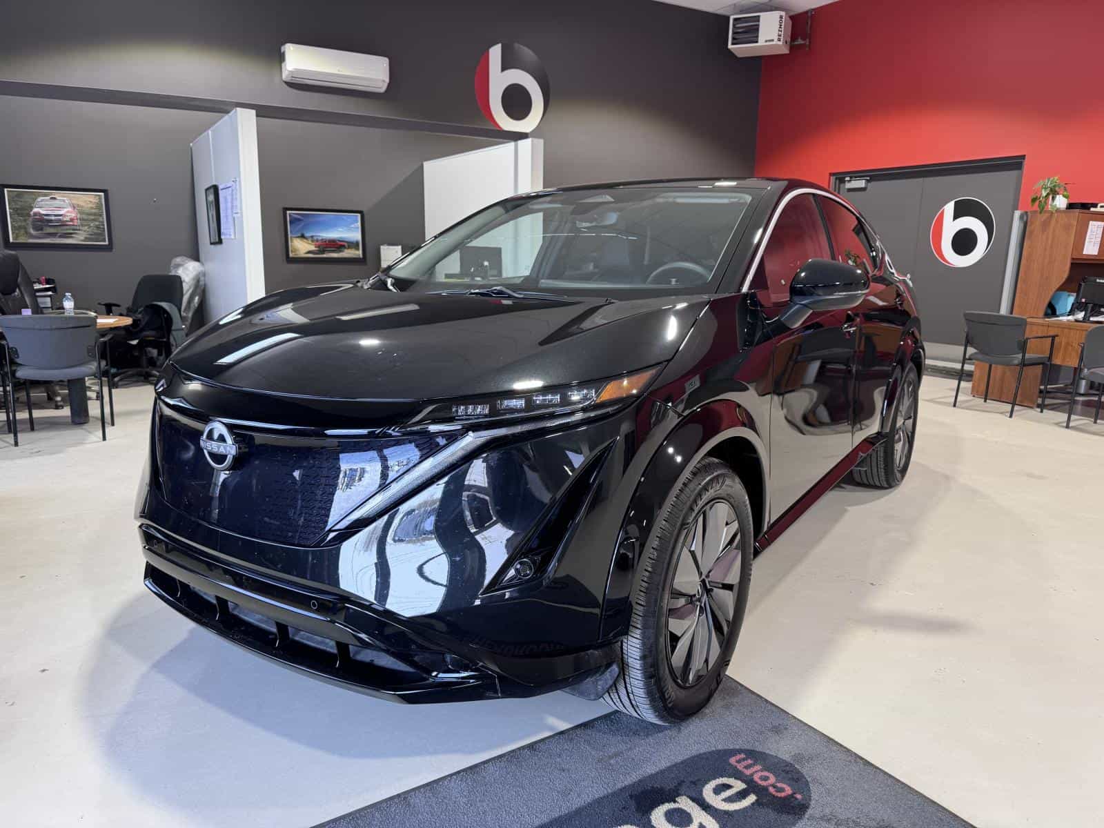 2025 Nissan Ariya Engage - Image 1