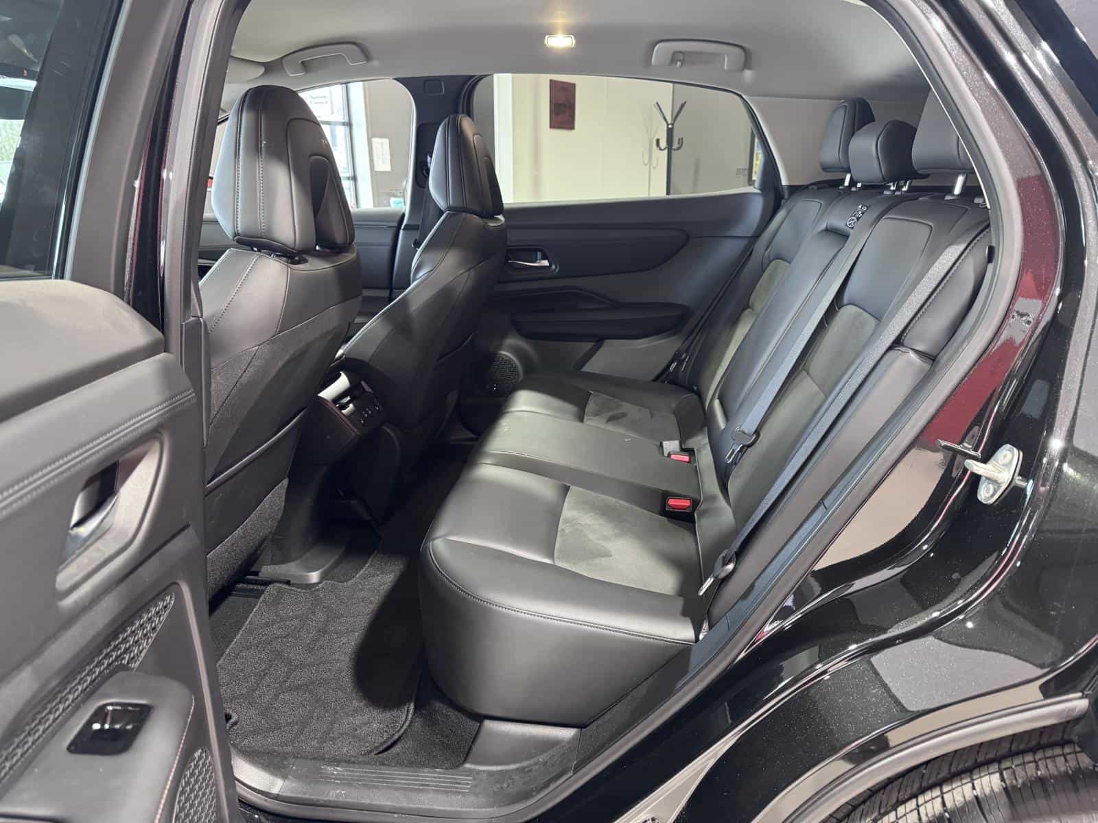 2025 Nissan Ariya Engage - Image 13