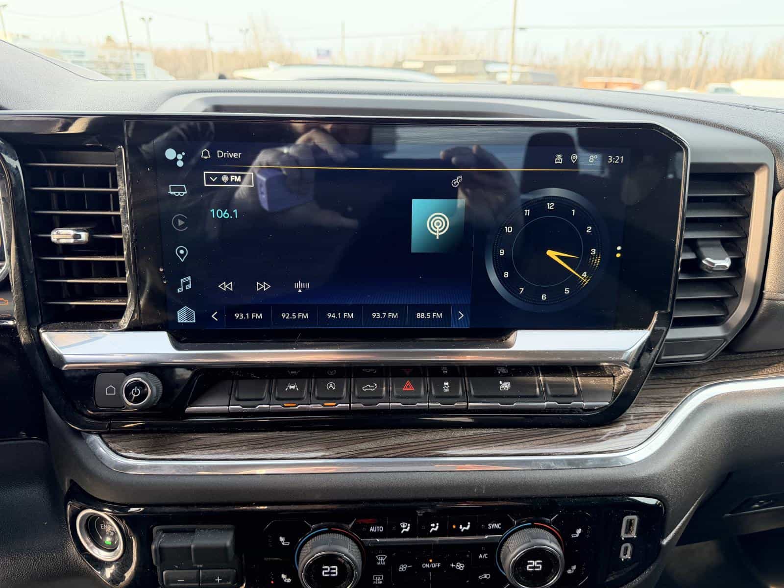 2024 Chevrolet Silverado 1500 RST - Image 22