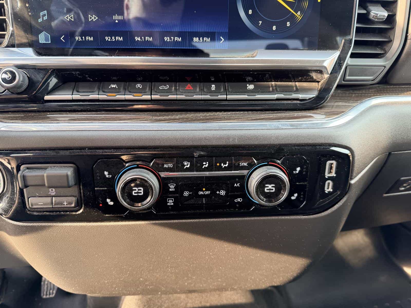 Image 26 Chevrolet Silverado 1500 RST 2024