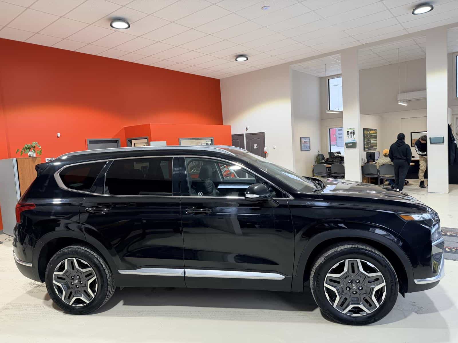 2021 Hyundai Santa Fe Luxury *HEV *AWD *TOIT PANO *CUIR *CARPLAY *BLUETOOTH - Image 9